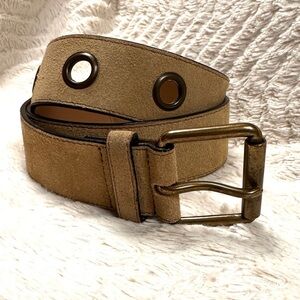 BELT, TAUPE / TAN 100% SUEDE, BRASS BUCKLE AND GROMMETS, L. ECU